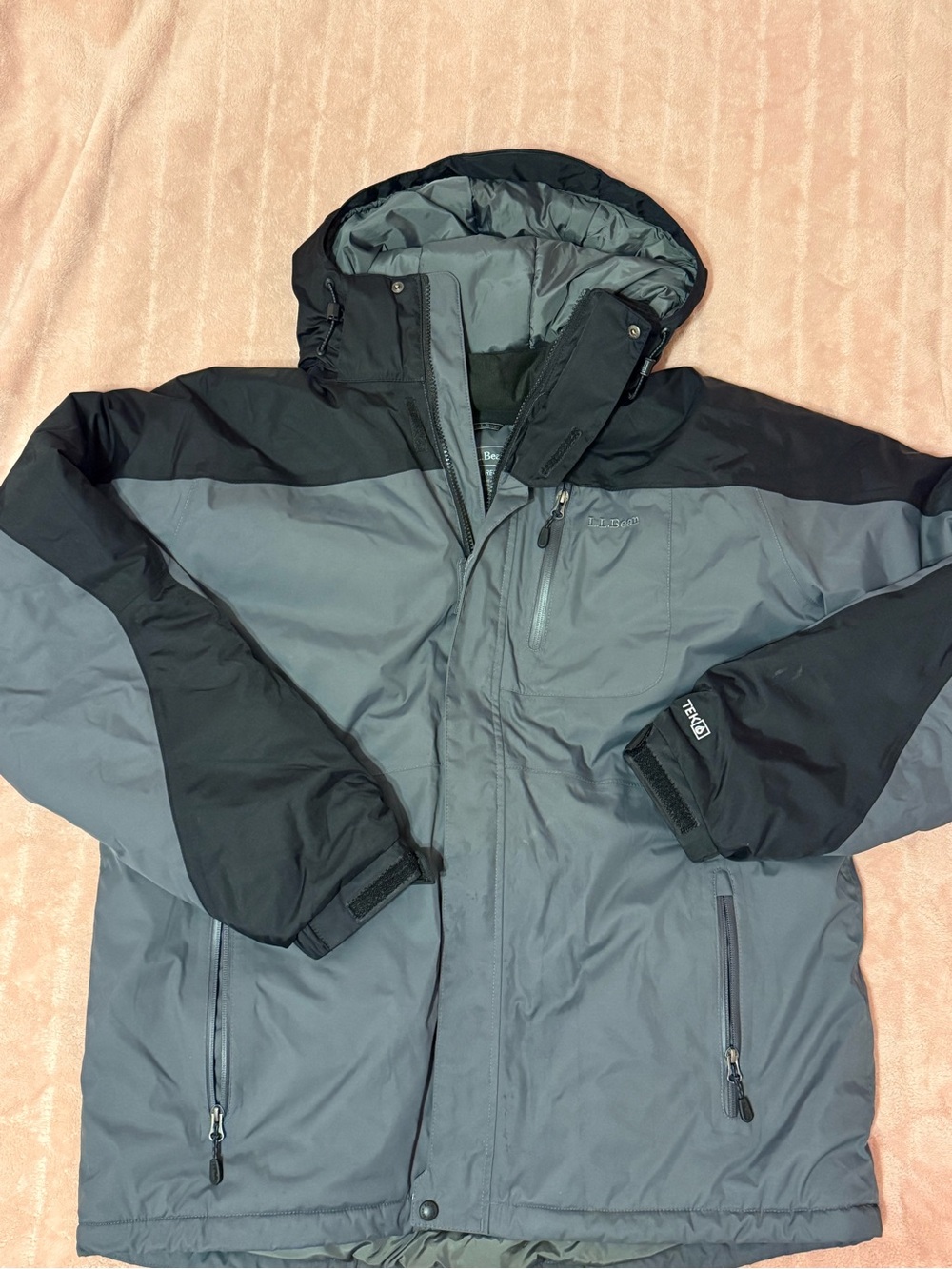 L.L. Bean Men's Gray and Black Ski Jacket with Hood